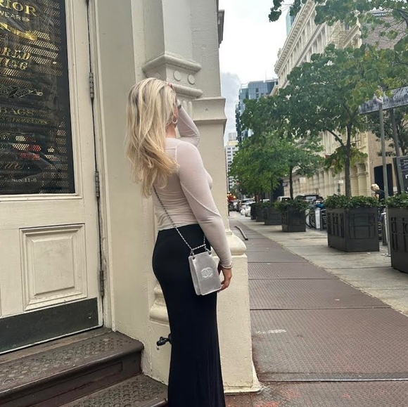 Chanel Silver Patent CC Crossbody phone holder Ruthenium hardware - Picture 11 of 12